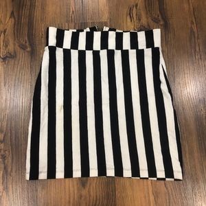 ONLY high waisted mini skirt